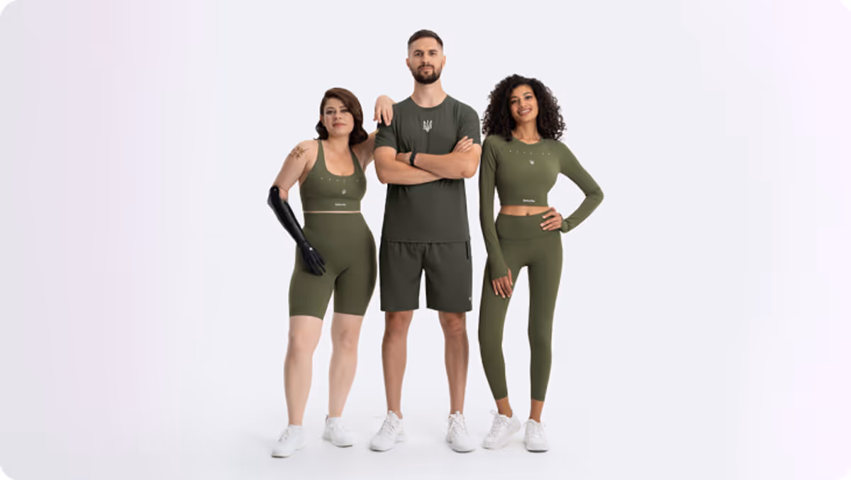 Благодійна колекція спортивного одягу